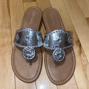 ❗️SOLD ❗️Women’s Silver Sandals